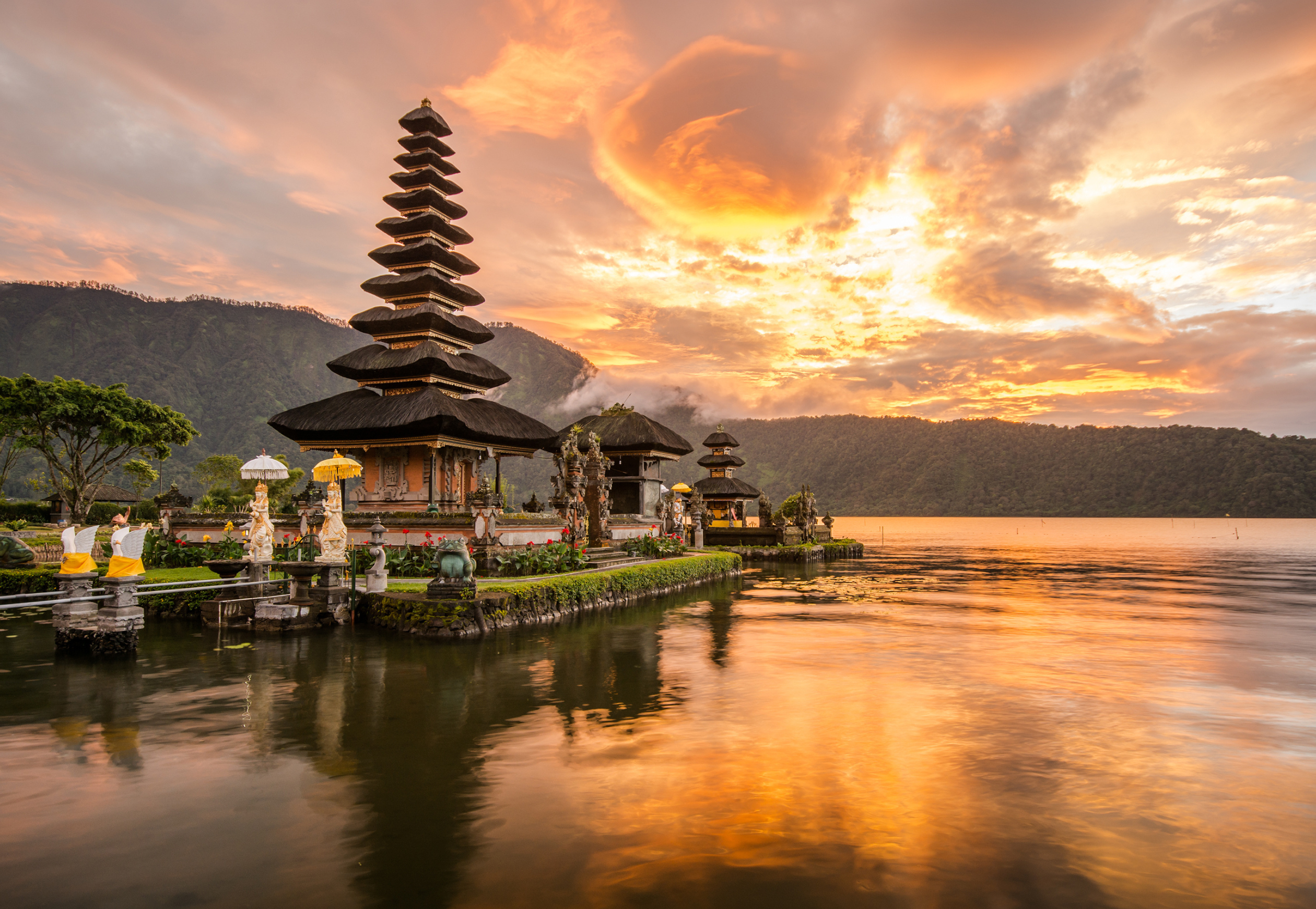 Bali Tour [Kintamani & Taman Ayun + Bedugul + Tanah Lot]